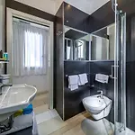 Altomare Aparthotel