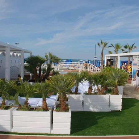 Hotel apartamentowy Altomare Riccione