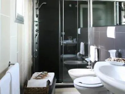 Altomare Aparthotel 3*