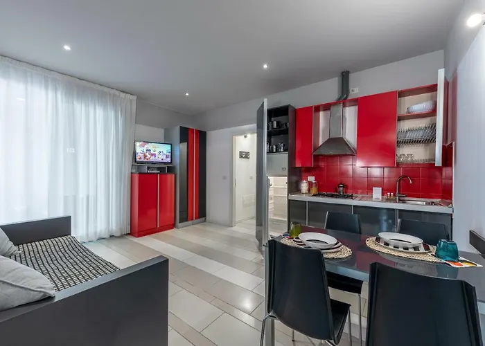 Altomare Aparthotel 3*